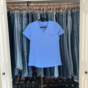NEW never worn CEIL BLUE FIGS XS Caterina one pocket scrub too